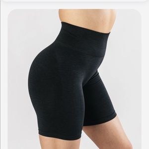 Alphalete Amplify Biker Shorts